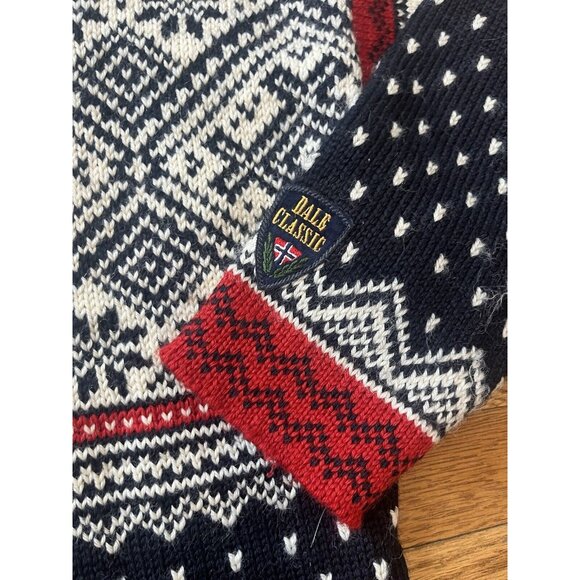 Vintage Dale of Norway Sweater Womans One Size Wool Red White Pull Over Winter - Picture 11 of 11